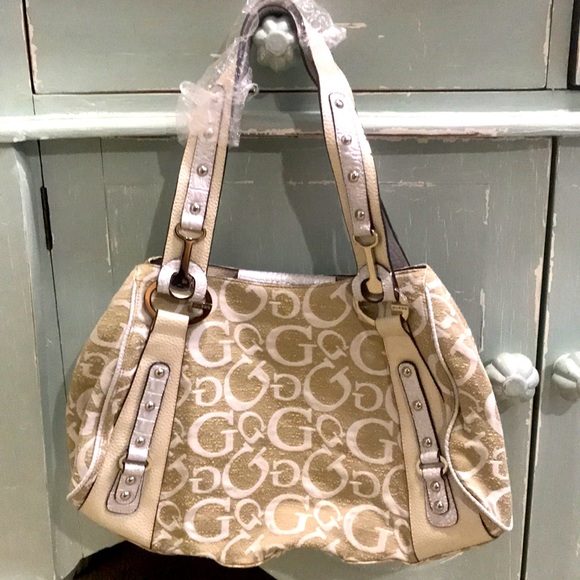 Brand New Guess purse - Picture 3 of 10